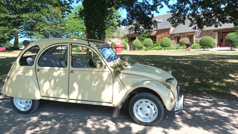 mariage en 2cv de location en ille et vilaine