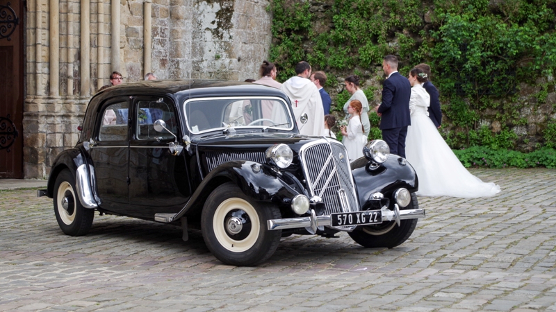 Location voiture de cérémonie à Dinan